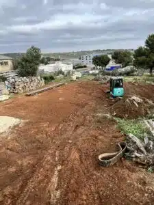 Après travaux de terrassement avec géotextile à Port de Bouc